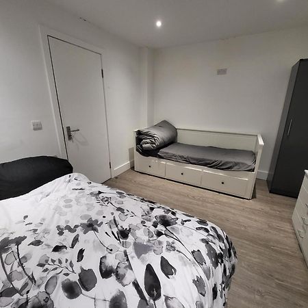 Private Room Near Central Ideal For City Explorers London Luaran gambar